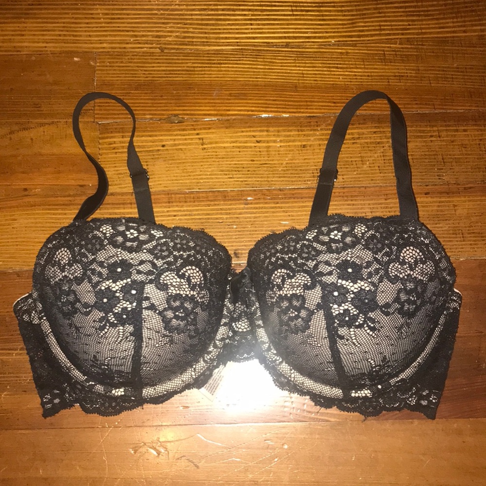 Black lace bra